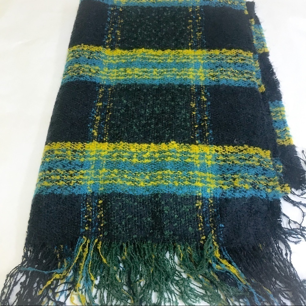 Adult Unisex Plaid cozy Neck scarf Fray Hem 24 in wide one size